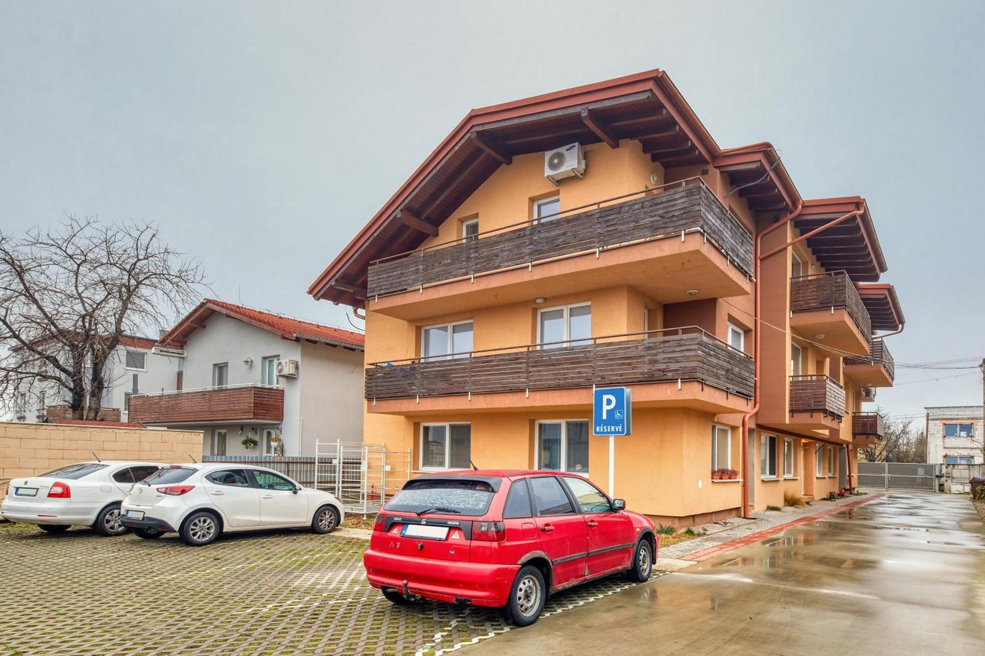 Sweet Apartment Bratislava Bagian luar foto