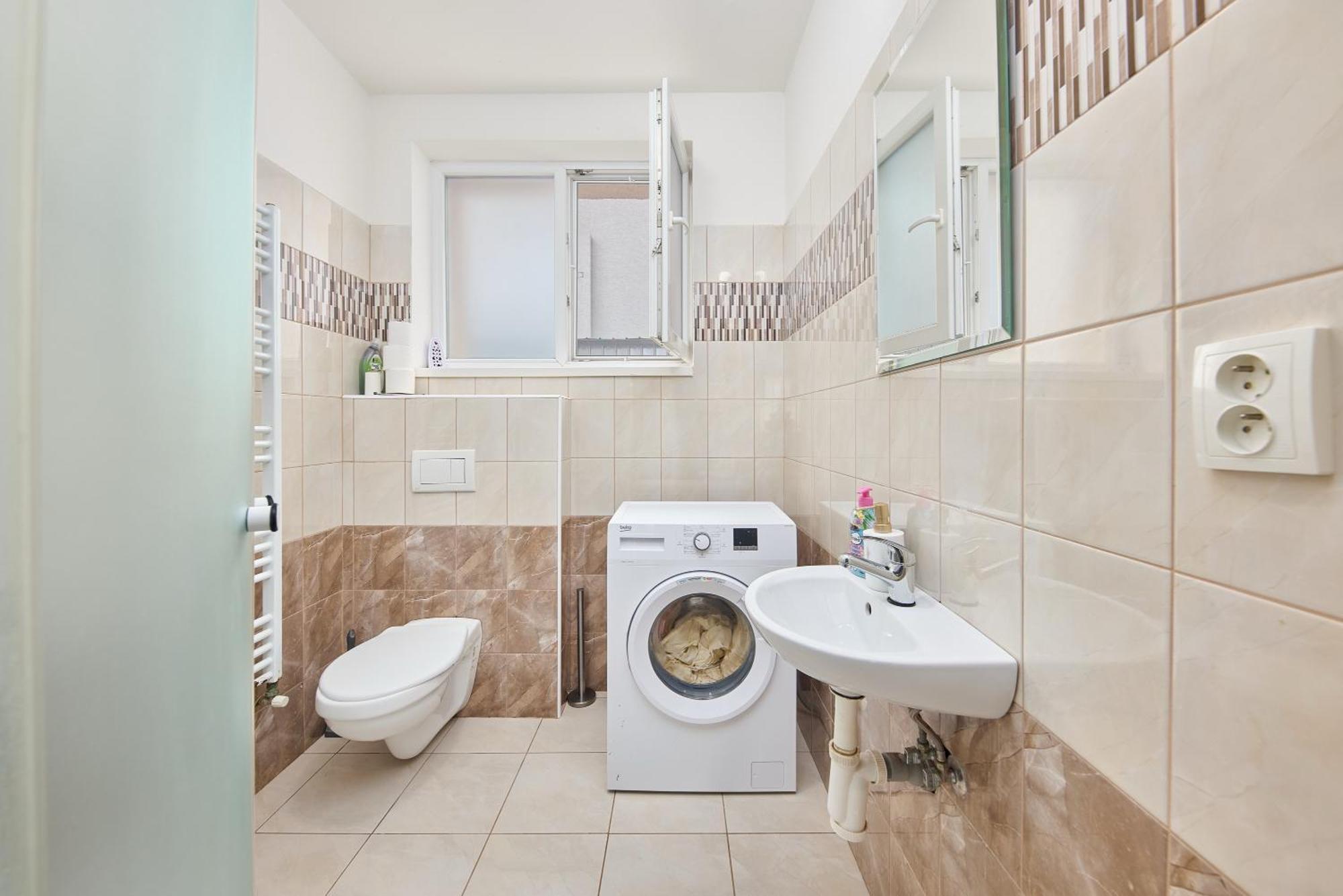 Sweet Apartment Bratislava Bagian luar foto